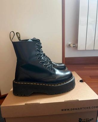 Anfibi Dr. Martens