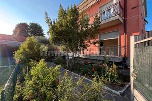 Ampio appartamento con giardino privato e sottotet