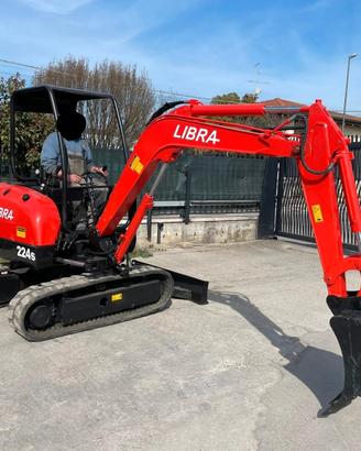 E132 Escavatore 26 q Libra 224 S