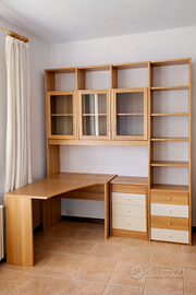 Scrivania angolare con libreria in legno