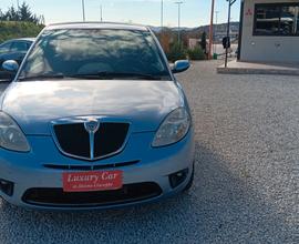 Lancia Ypsilon 1.3 MJT 75 CV Oro