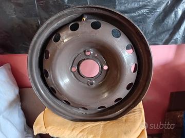 Nr. 4 cerchi in ferro da 15 originali peugeot