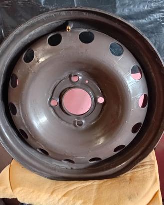 Nr. 4 cerchi in ferro da 15 originali peugeot