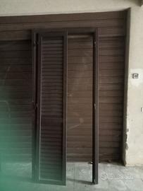 infisso veneziano perfettamente idoneo e funzionan