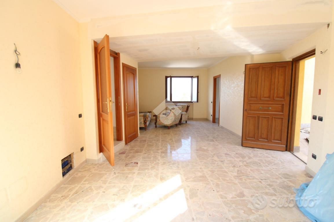 VILLA SINGOLA A POGGIO MIRTETO - Vista 2