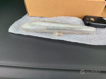 Ripetitore freccia laterale Alfa 159 originale