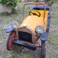 Macchinina Vintage a pedali