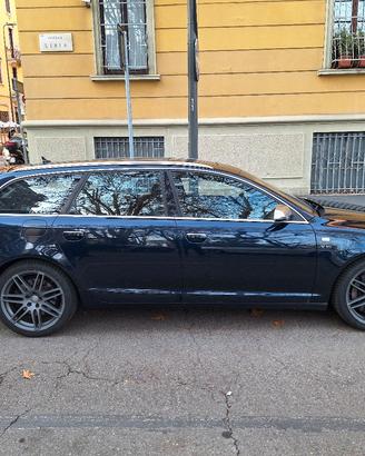 Audi S6 avant 10 cilindri 5.2 quattro 435 cv