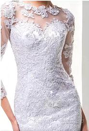 Abito da sposa corto in pizzo bianc