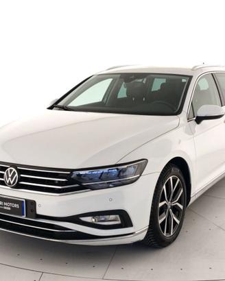 VOLKSWAGEN Passat Variant 2.0 tdi Executive 200cv