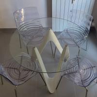 Tavolo fisso tondo con 4 sedie Calligaris