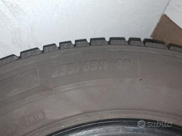 Gomme furgone 235 65 15