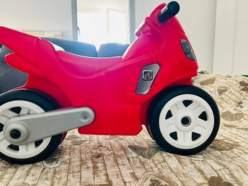 Moto bimbo senza pedali