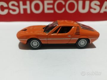 Modellino di Alfa Romeo Montreal in scala 1/43