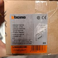 placche bianche bticino light