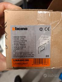 placche bianche bticino light