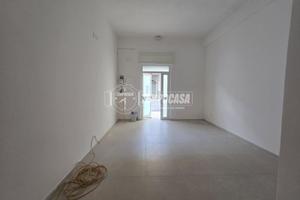 locale commerciale in zona centrale