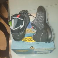 scarpa  trekking  grisport42  in vibram e gritex