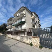 3 LOCALI A MARANO DI NAPOLI