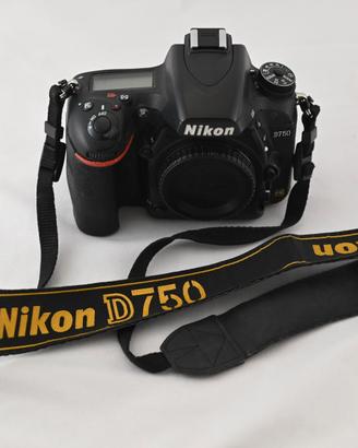 Nikon D750 full frame – corpo – scatola originale