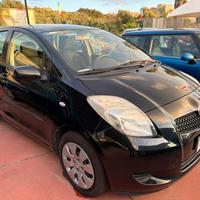 Toyota Yaris 1.0 5 porte