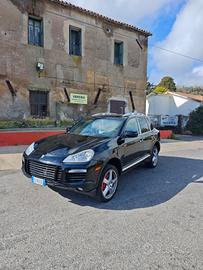 Porsche Cayenne 4.8 Turbo
