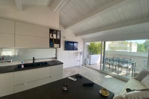 Appartamento arredato su 2 piani vicino al mare