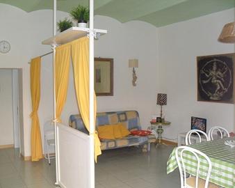 Bilocale castagneto carducci (li)