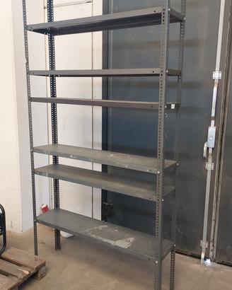 scaffale metallo a bulloni