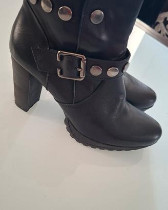 scarpa con tacco alto