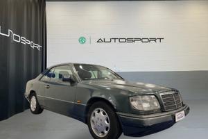 Mercedes-Benz Serie E E 200 cat Coupé