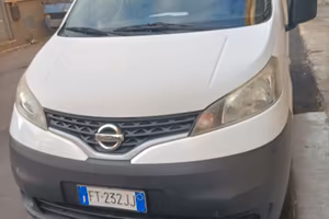 Furgone Nissan NV200