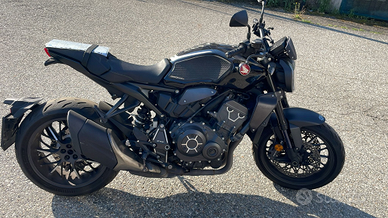 Honda cb1000r black edition