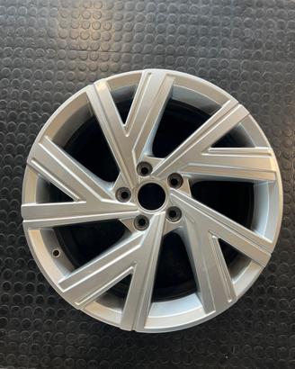 Cerchi originali 18 vw