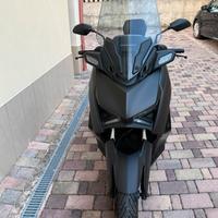 Yamaha Xmax 300