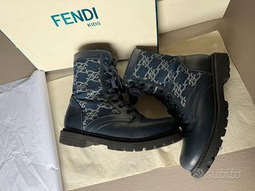 Stivali Fendi originale.