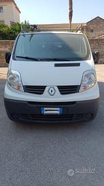 Furgone Renault 2500 6 posti con cassone