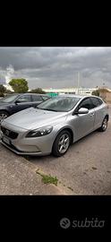 Volvo v40 d2 cross country 2015