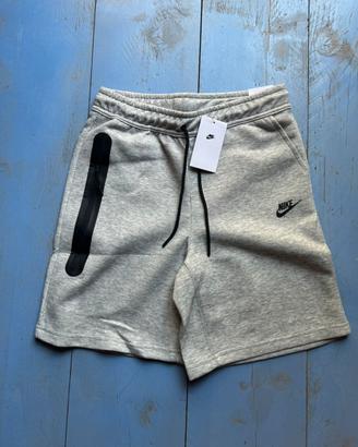 Pantaloncini Nike Tech fleece taglia M/ Shorts