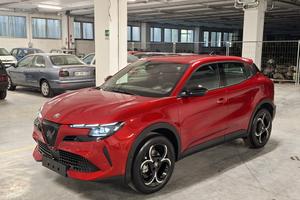 Alfa Romeo Junior 1200 Turbo mhev Hybrid eDCT6 Km.