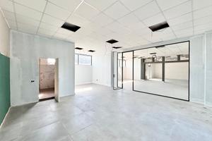 Uffici zona Famila con ampio parcheggio