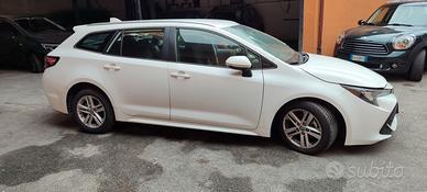 Toyota Corolla Active 2.0 Hybrid Touring Sports si