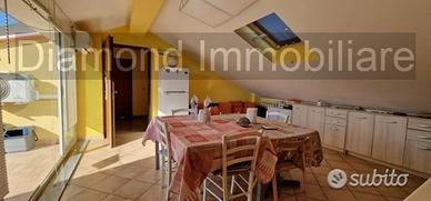 Appartamento con mansarda e garage a Mascali