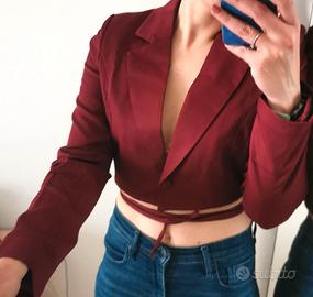 Blazer corto in raso rosso vino