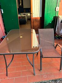 Tavolo e 4 sedie esterno