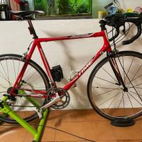 Bicicletta da corsa in carbonio