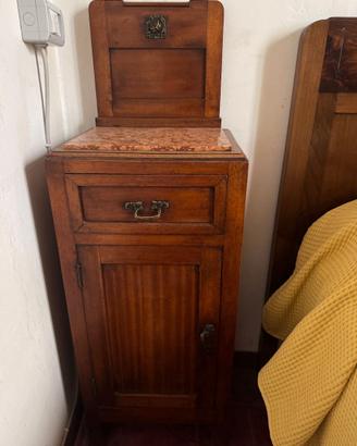 COPPIA COMODINI LIBERTY CON PIANO IN MARMO ROSSO