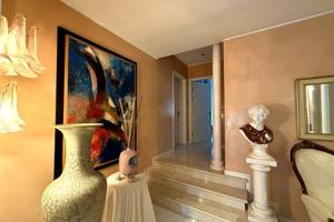 Villa di 423 m² con più di 5 locali e box auto dop