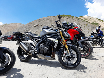 Triumph speed triple 1200 rs