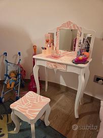 Scrivania con specchiera e sedia in legno x bimba